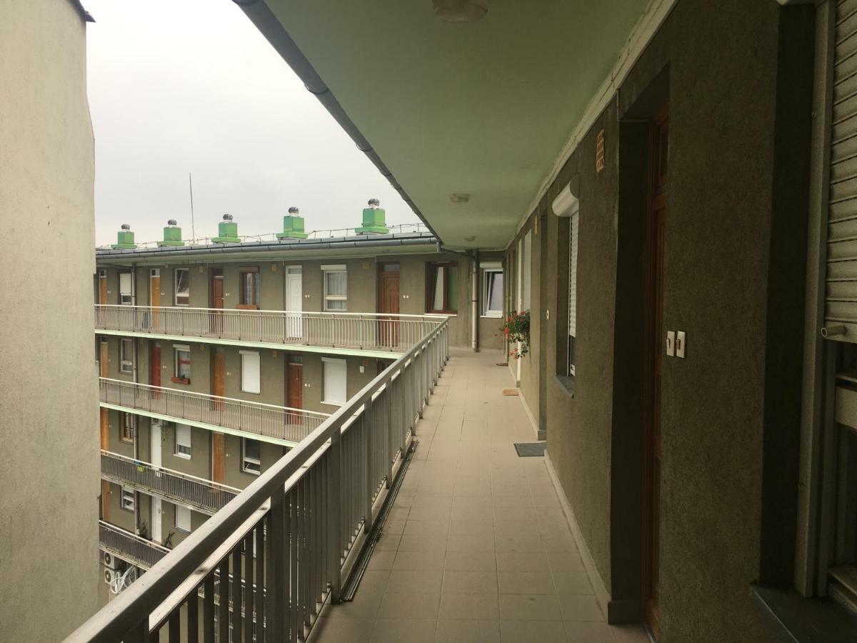 Szelestey Utcai Apartman 솜버트헤이 외부 사진